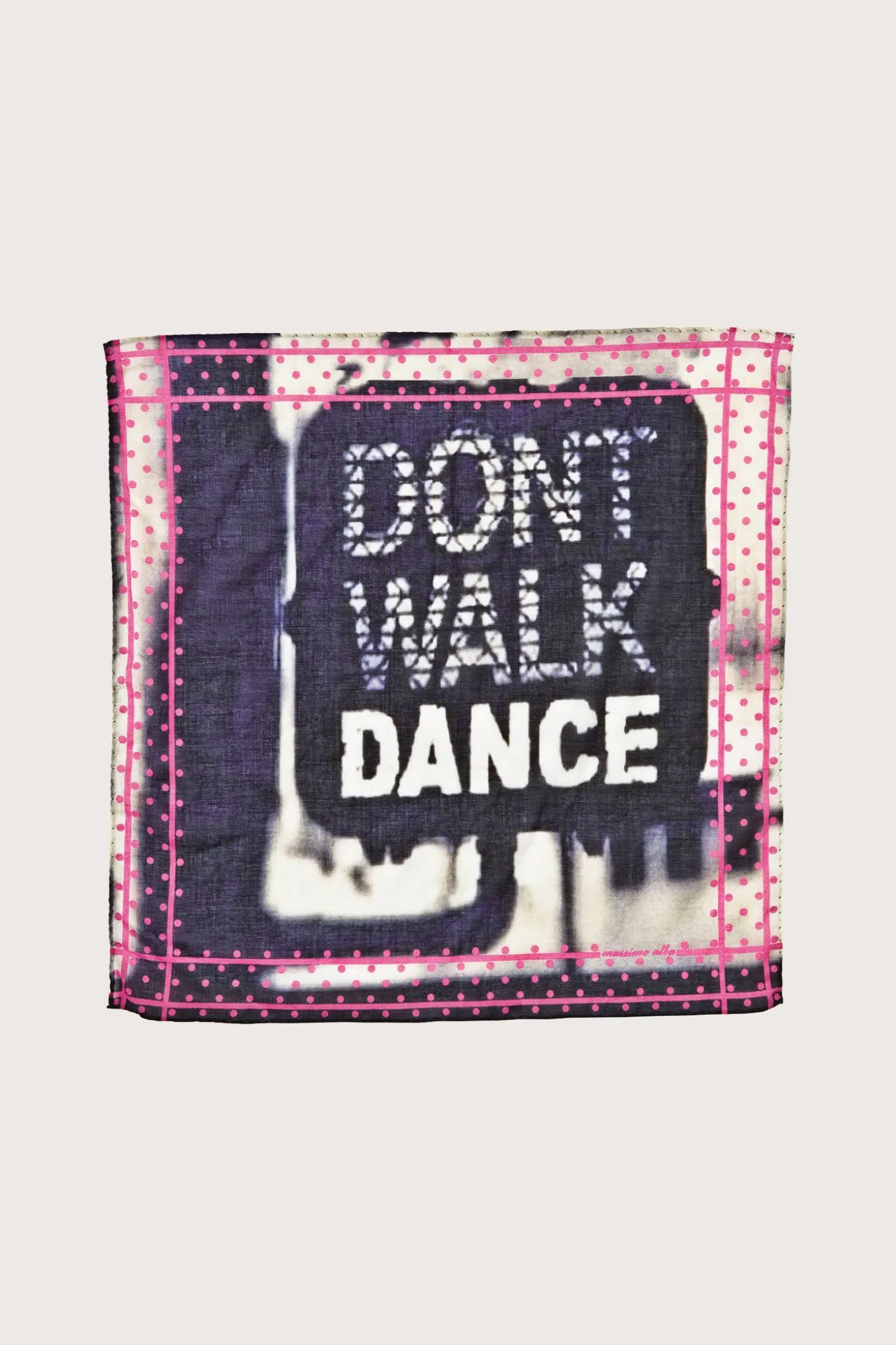 Store HANKY1 Handkerchiefs