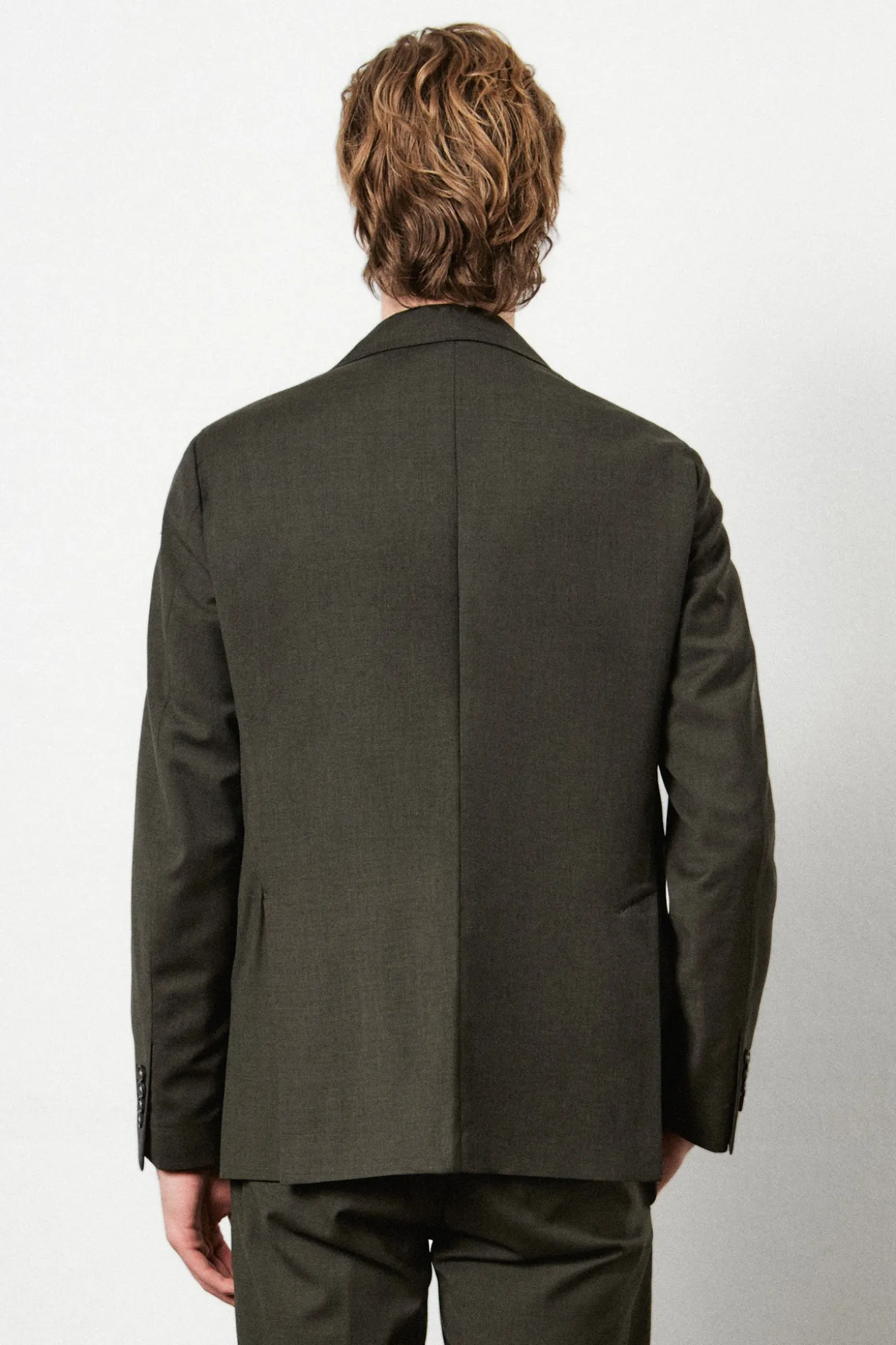 Online SLOOP Suits